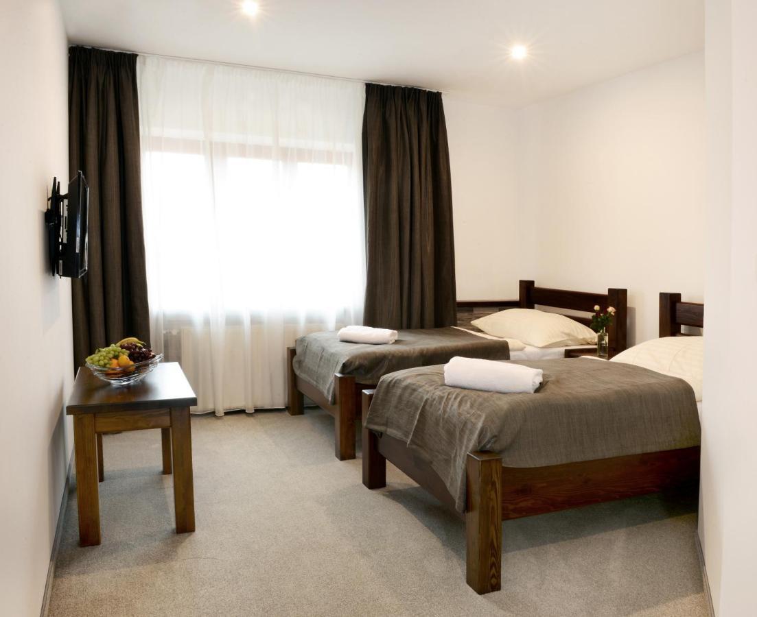 Restaurace A Penzion Pod Hradem Hotel Zlin Luaran gambar